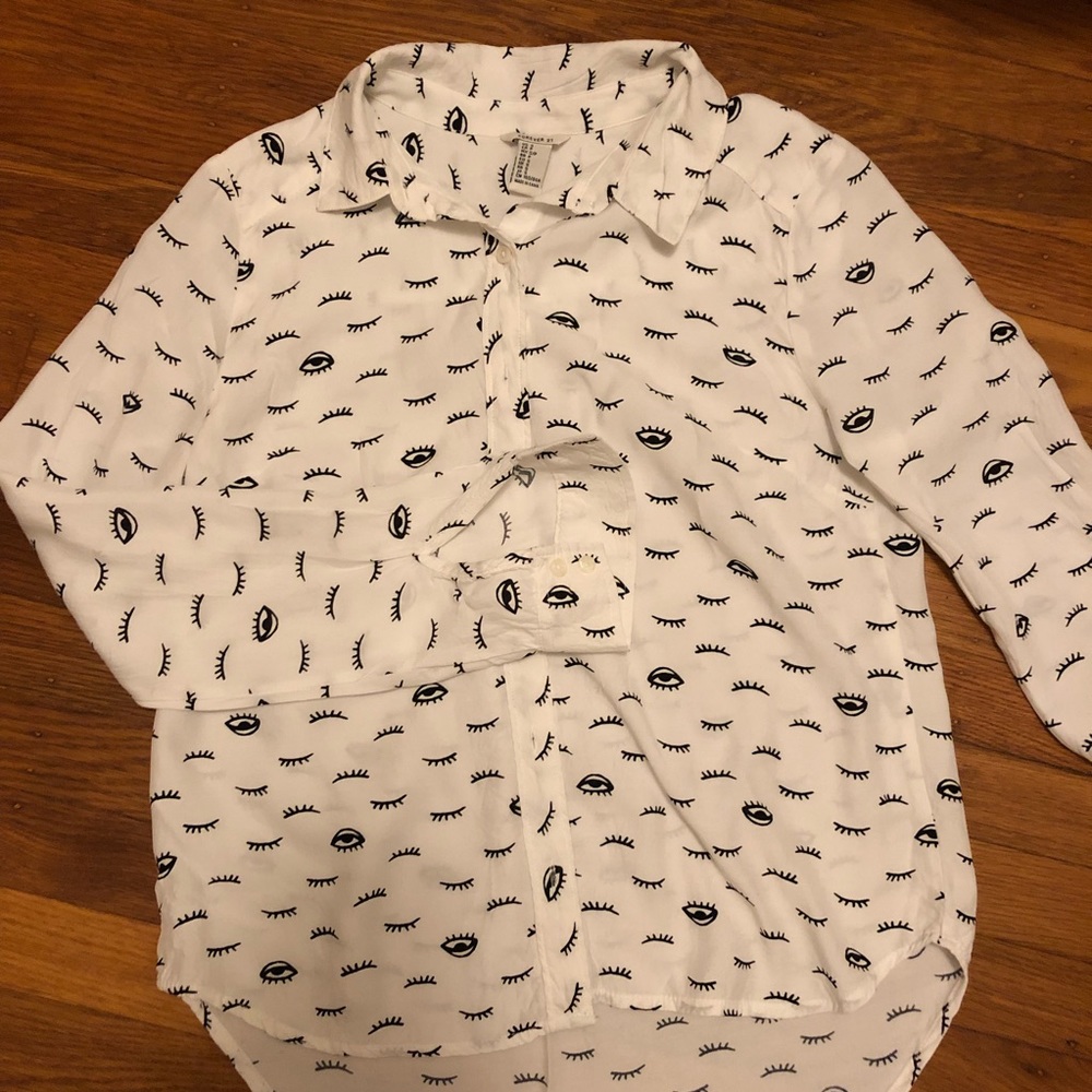 White button up shirt with eye/eyelash print - SM